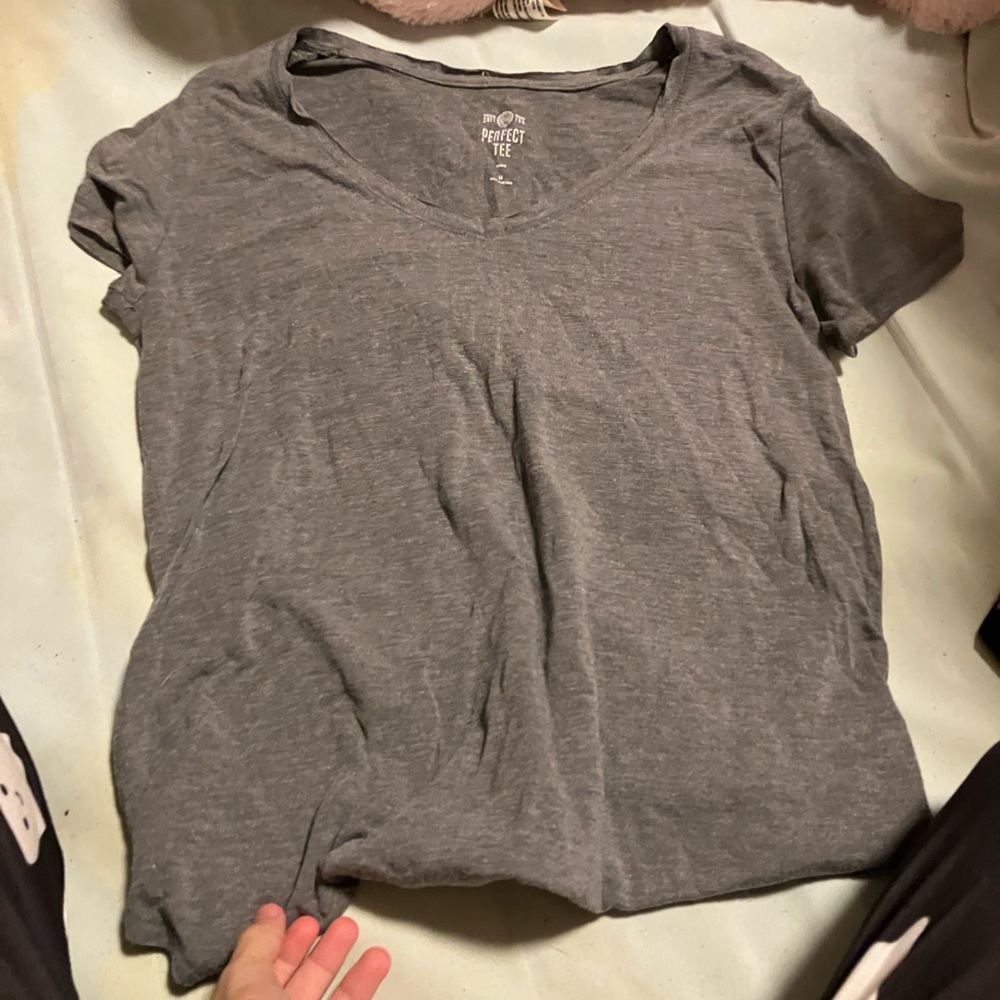 Grey tee